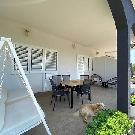Viki Apartment