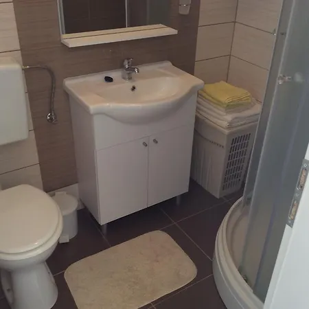 Viki Appartement *
