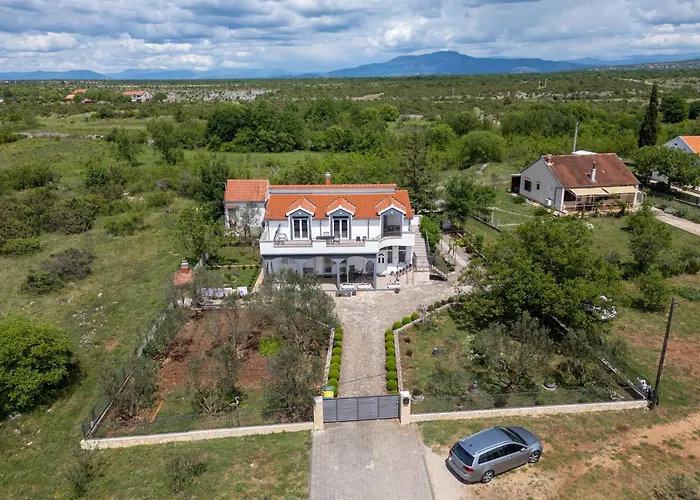 Viki Appartement Lozovac